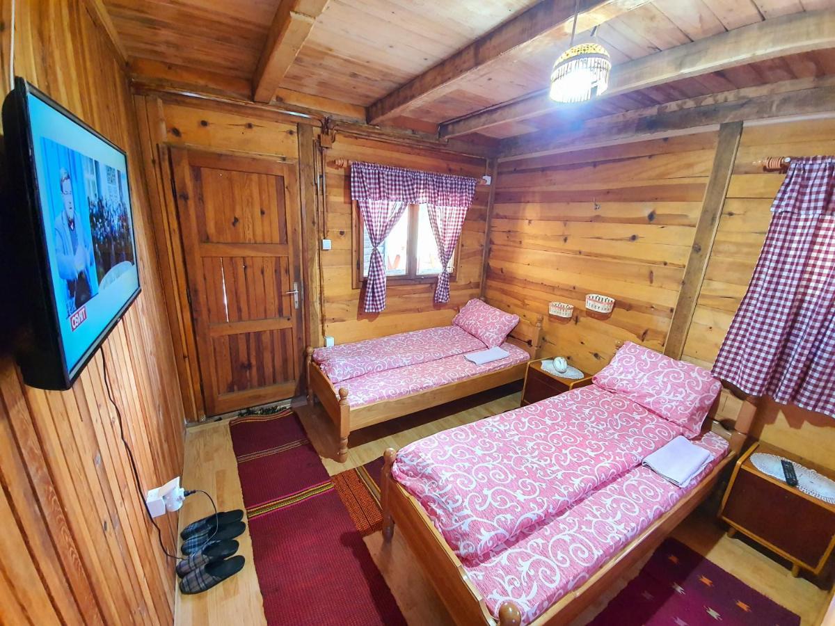 Log Cabin Uvac Nova Varoš Buitenkant foto