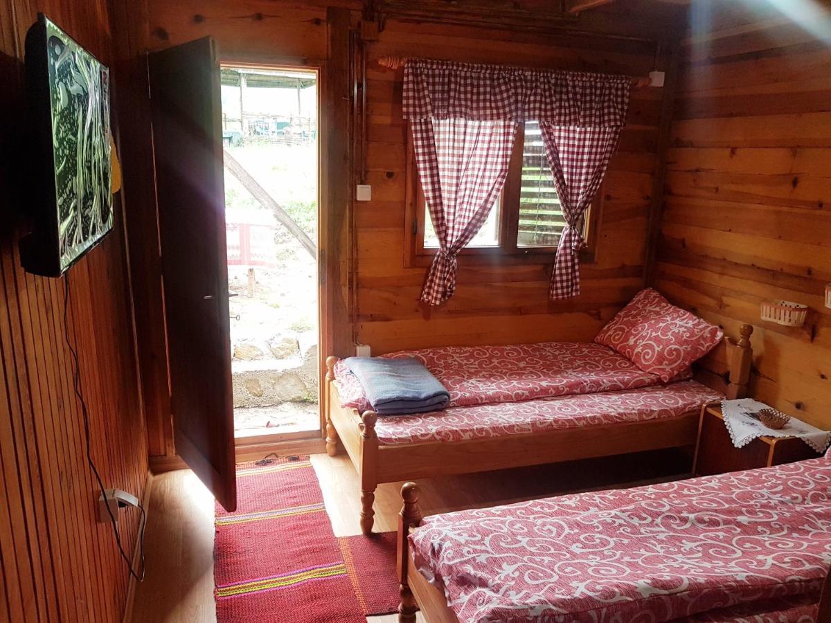 Log Cabin Uvac Nova Varoš Buitenkant foto